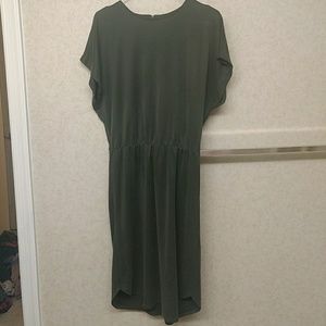 Blousy olive green casual dress